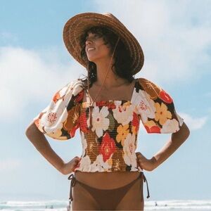 Billabong floral ruched top